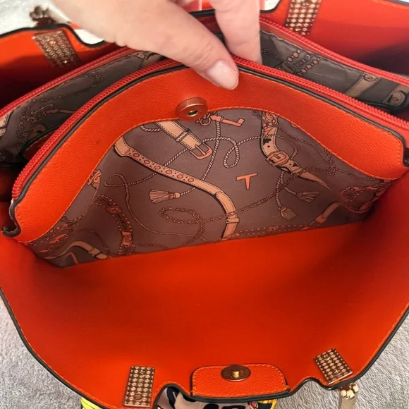 🧡GUC Orange Structured Handbag 🧡 - Picture 5 of 13